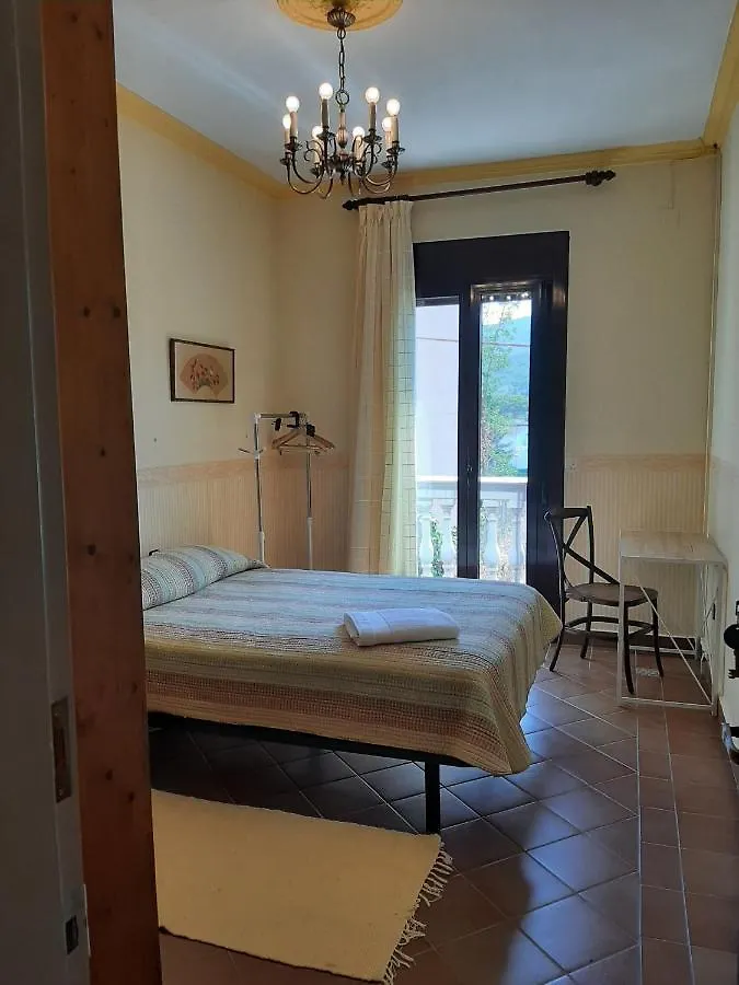 Guest house Habitaciones En Villa Coliving Masia Rural San Fausto de Campcentellas Spain