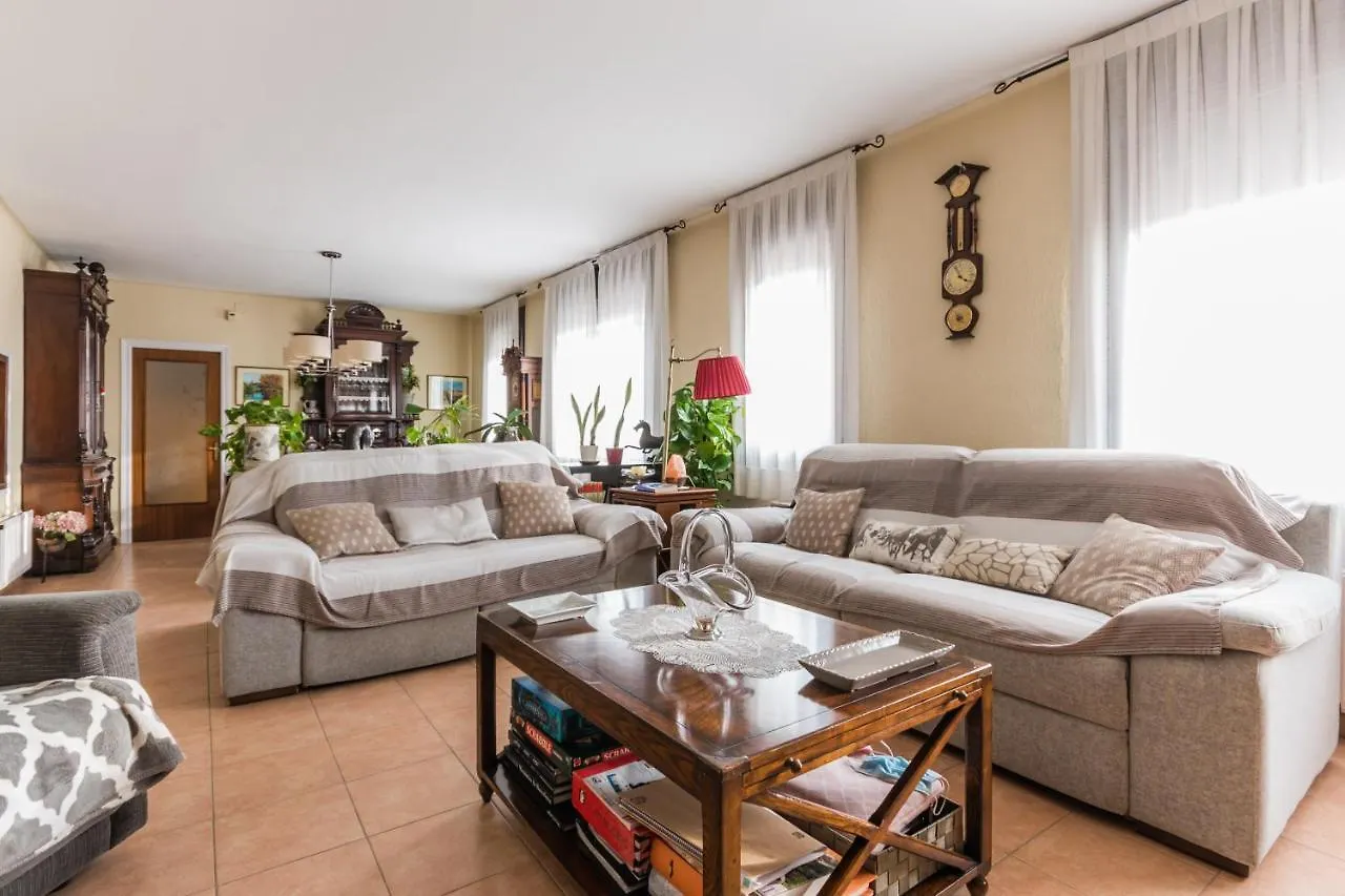 Habitaciones En Villa Coliving Masia Rural San Fausto de Campcentellas 0*,